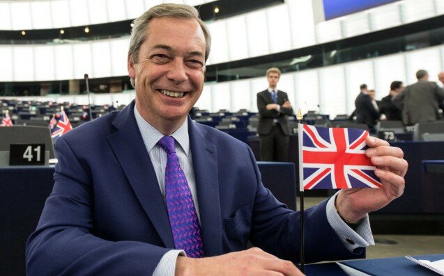 Farage: Temos de Acabar com a Agenda Mundialista de Passagem de Soberania dos Povos para as Elites