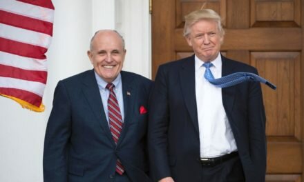 Rudy Giuliani Denuncia Fraude Eleitoral e Explica Porque Trump Irá Vencer Nos Tribunais