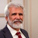 Dr. Robert Malone, Inventor da Tecnologia mRNA, estará num Debate em Lisboa sobre Vacinação