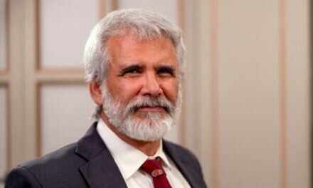Dr. Robert Malone, Inventor da Tecnologia mRNA, estará num Debate em Lisboa sobre Vacinação